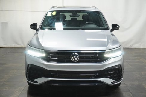Used 2024 Volkswagen Tiguan SE R-Line image 8
