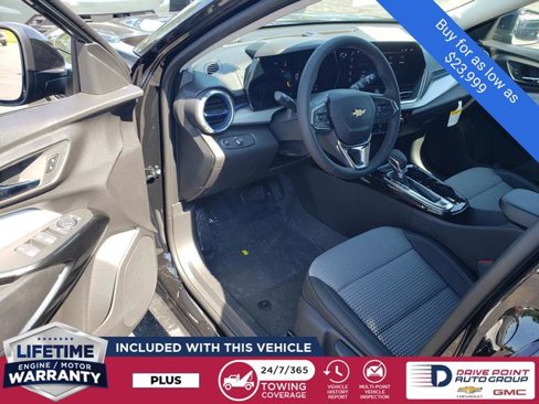 New 2025 Chevrolet Trax LT w/ LT Convenience Package image 8
