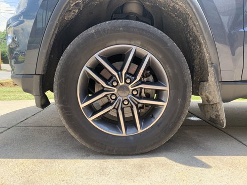Used 2019 Jeep Grand Cherokee Limited image 11