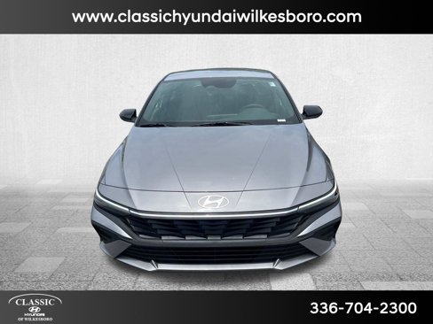 New 2025 Hyundai Elantra Sport image 2