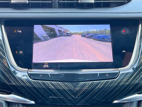 Used 2023 Cadillac XT6 Premium Luxury image 14