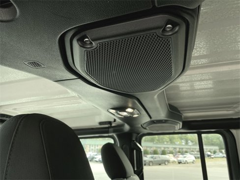 Used 2022 Jeep Wrangler Unlimited Rubicon 4xe w/ Cold Weather Group image 33