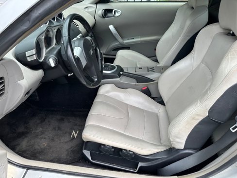 Used 2005 Nissan 350Z Touring image 7