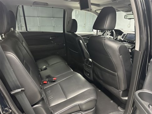 Used 2016 Honda Pilot Touring image 6