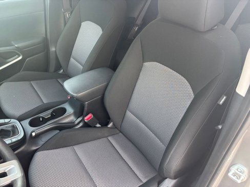 Used 2023 Kia Soul LX w/ LX Technology Package image 34