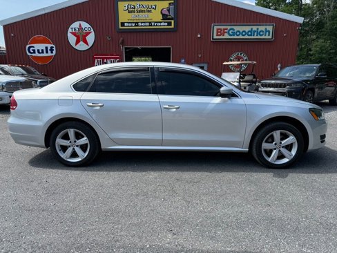 Used 2013 Volkswagen Passat TDI SE image 2