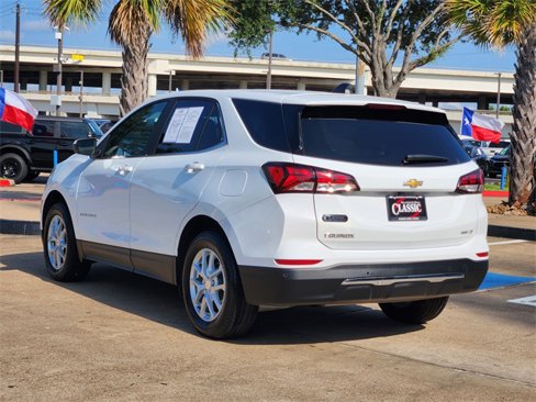 Used 2023 Chevrolet Equinox LT w/ Driver Convenience Package image 5