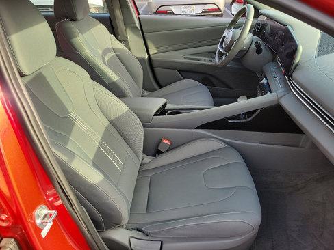 Certified 2023 Hyundai Elantra SEL w/ Convenience Package image 16