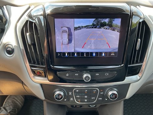 Used 2020 Chevrolet Traverse LT w/ LT Premium Package image 27