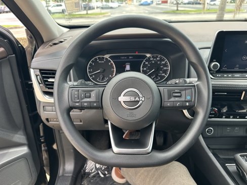 Used 2022 Nissan Rogue SV image 18
