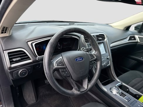 Certified 2019 Ford Fusion SE image 9