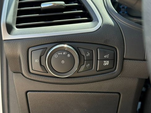 Used 2022 Ford Edge SEL w/ Convenience Package image 35