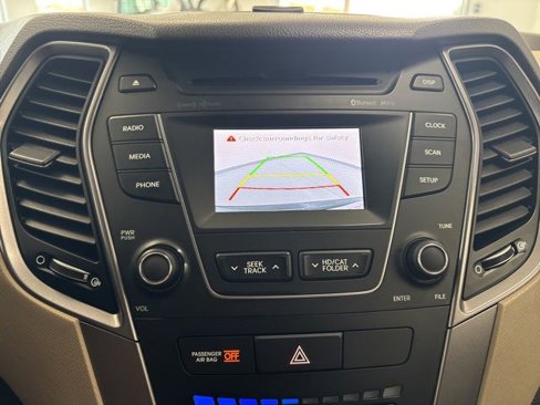 Used 2015 Hyundai Santa Fe GLS image 37
