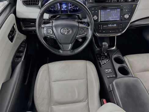 Used 2016 Toyota Avalon Limited image 26