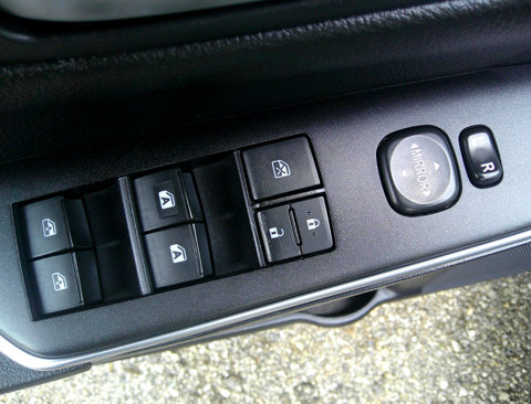 Used 2015 Toyota Camry XLE image 18