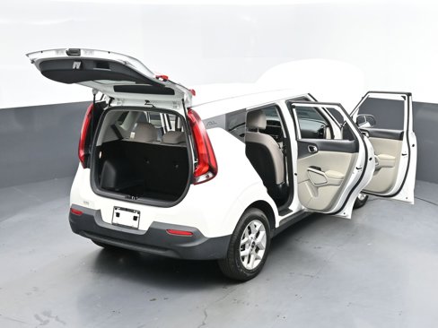 Used 2022 Kia Soul S image 17