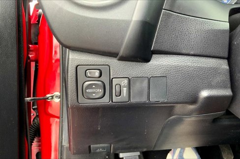 Used 2019 Toyota Corolla LE image 33