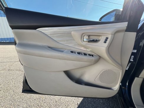 Used 2018 Nissan Murano Platinum image 23