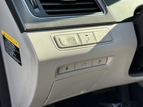 Used 2015 Hyundai Sonata Sport w/ Option Group 03 image 26