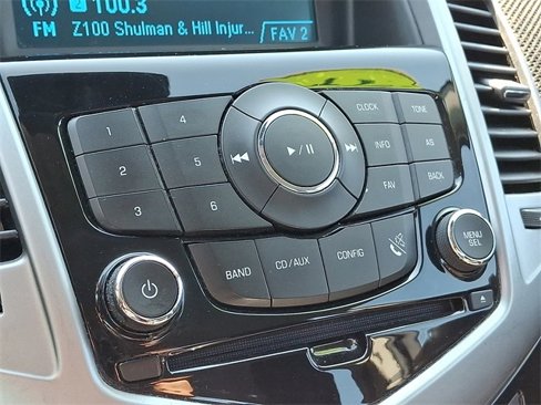 Used 2014 Chevrolet Cruze LT image 17