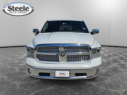 Used 2015 RAM 1500 Laramie w/ Convenience Group image 8