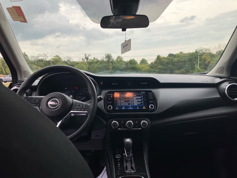 Used 2024 Nissan Kicks SV image 27
