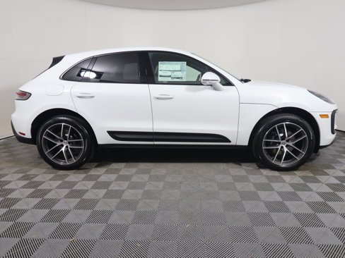 New 2025 Porsche Macan image 8