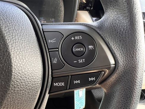 Used 2020 Toyota Corolla LE image 25