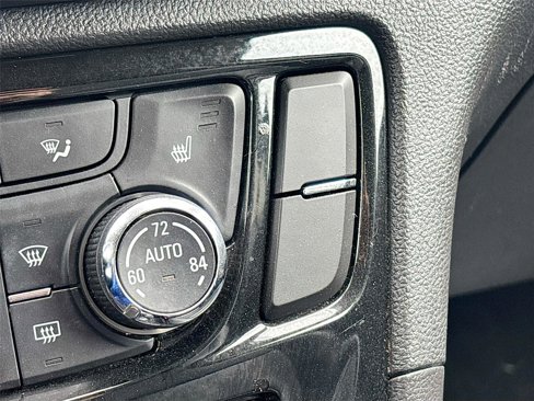 Used 2019 Buick Encore Essence image 23