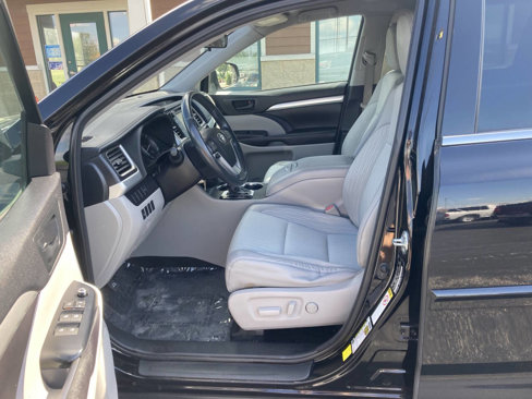 Used 2016 Toyota Highlander Plus image 10