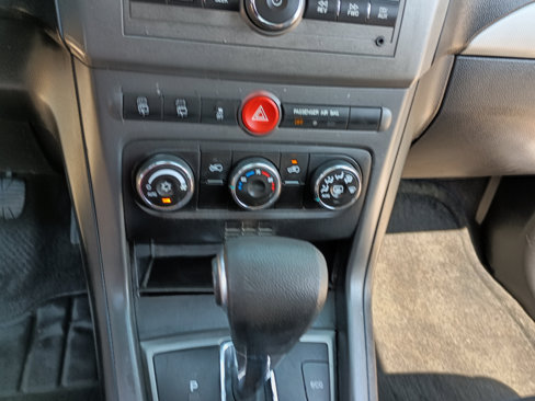 Used 2012 Chevrolet Captiva Sport LS image 27
