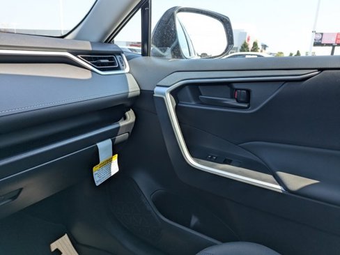 New 2025 Toyota RAV4 LE image 18