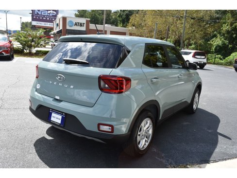 New 2025 Hyundai Venue SE image 5