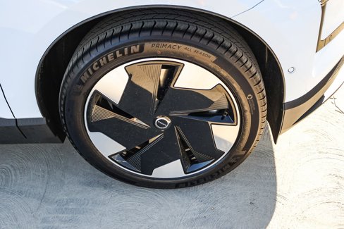 New 2025 Volvo EX30 Ultra w/ Protection Package Premier image 9