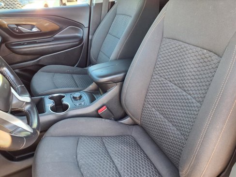 Used 2018 GMC Terrain SLE w/ Driver Convenience Package image 3