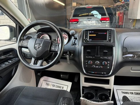 Used 2019 Dodge Grand Caravan SE image 40