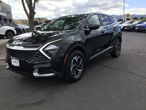 Used 2023 Kia Sportage LX image 2