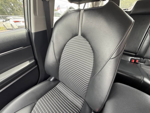 Used 2024 Toyota Camry SE image 34