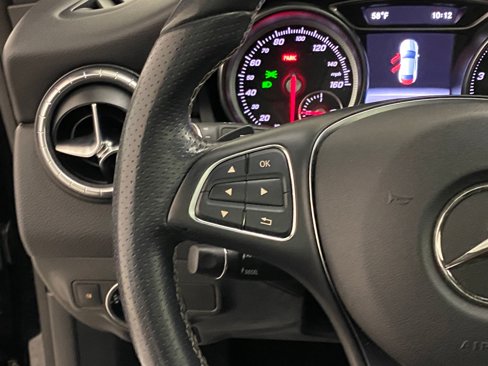 Used 2018 Mercedes-Benz CLA 250 image 17