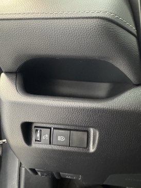 Used 2020 Toyota RAV4 LE image 11