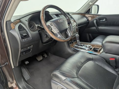 Used 2017 INFINITI QX80 4WD w/ Driver Assistance Package image 4