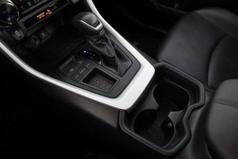 Used 2020 Toyota RAV4 XLE Premium image 30