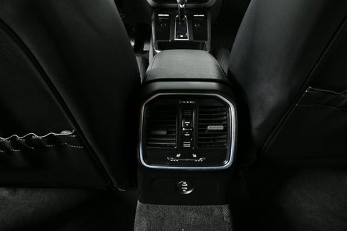 Certified 2024 Porsche Macan image 21