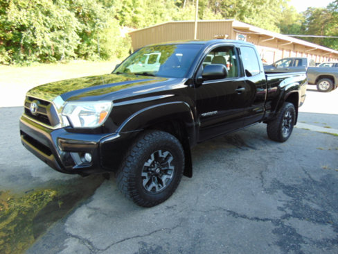 Used 2013 Toyota Tacoma 4x4 Access Cab V6 w/ SR5 Pkg image 4