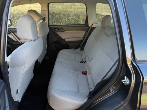 Used 2018 Subaru Forester 2.5i Premium image 7