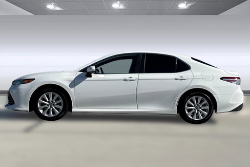 Certified 2020 Toyota Camry LE image 6