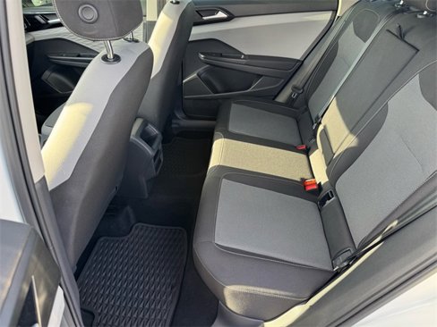 Certified 2022 Volkswagen Taos S image 9