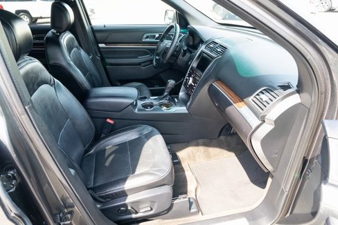 Used 2016 Ford Explorer Limited image 40