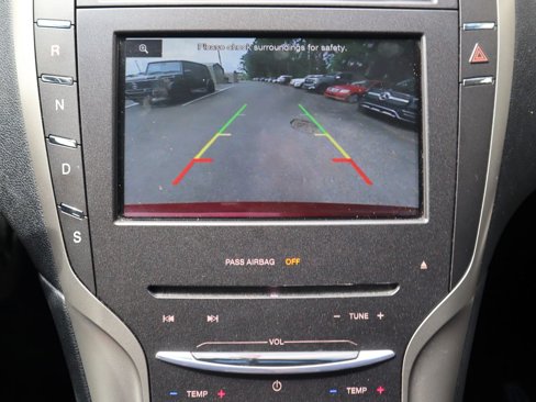 Used 2016 Lincoln MKZ image 17