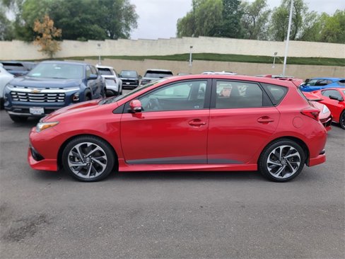 Used 2017 Toyota Corolla iM image 4